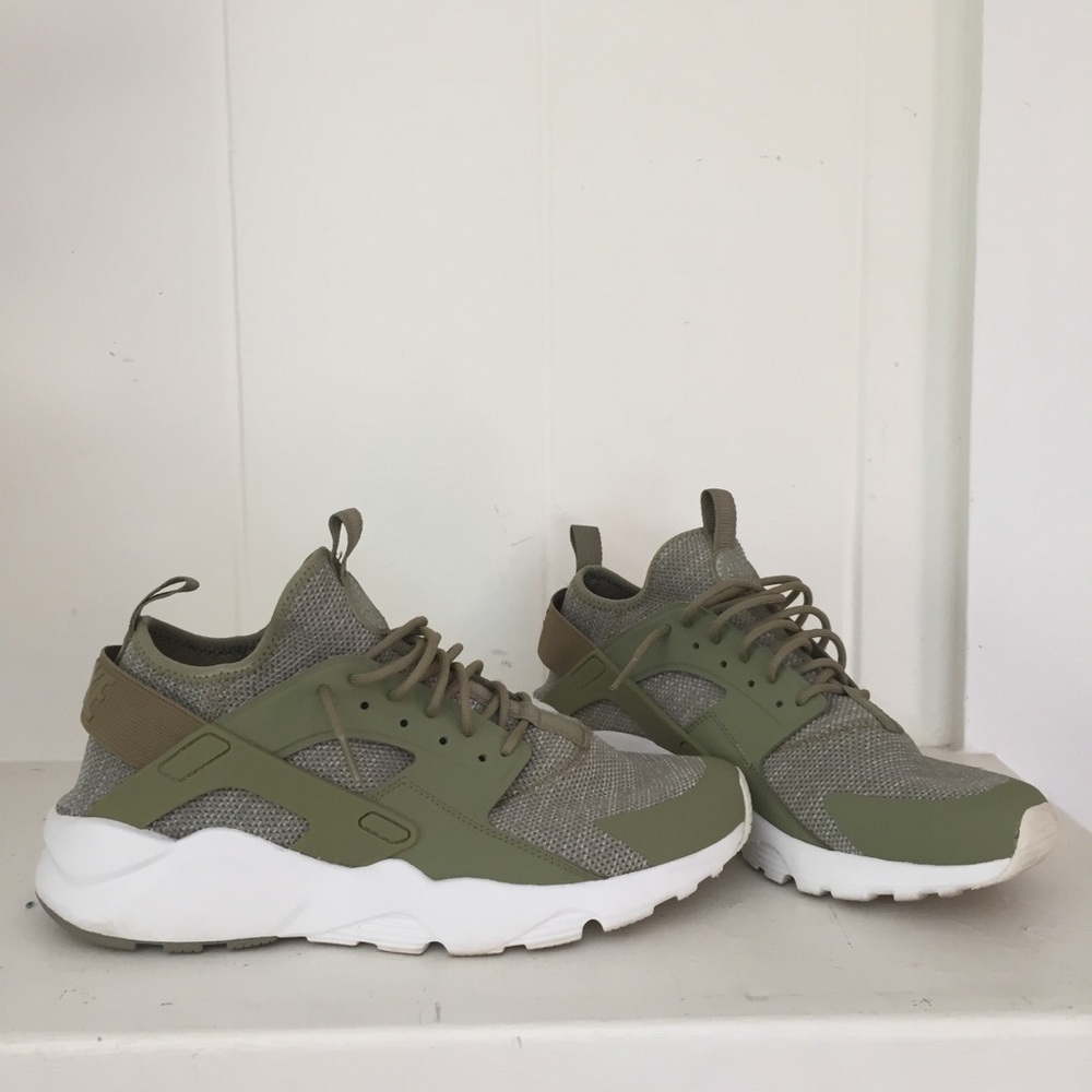 Nike Air Hurache Run Ultra Premium Size 10.5